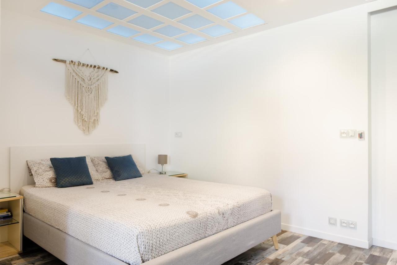 Grand Studio Neuf Face Port Et Plage, Parking Prive Golfe-Juan Exteriör bild