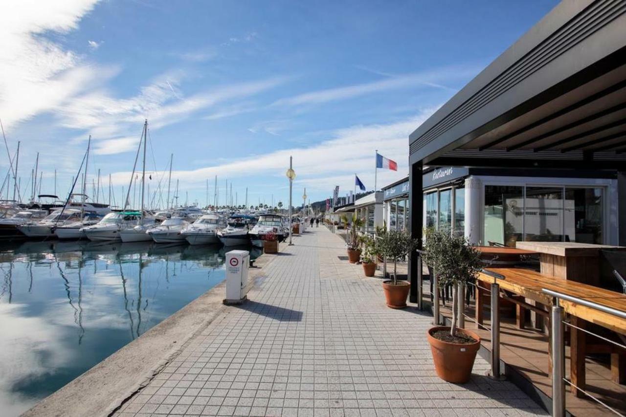 Grand Studio Neuf Face Port Et Plage, Parking Prive Golfe-Juan Exteriör bild